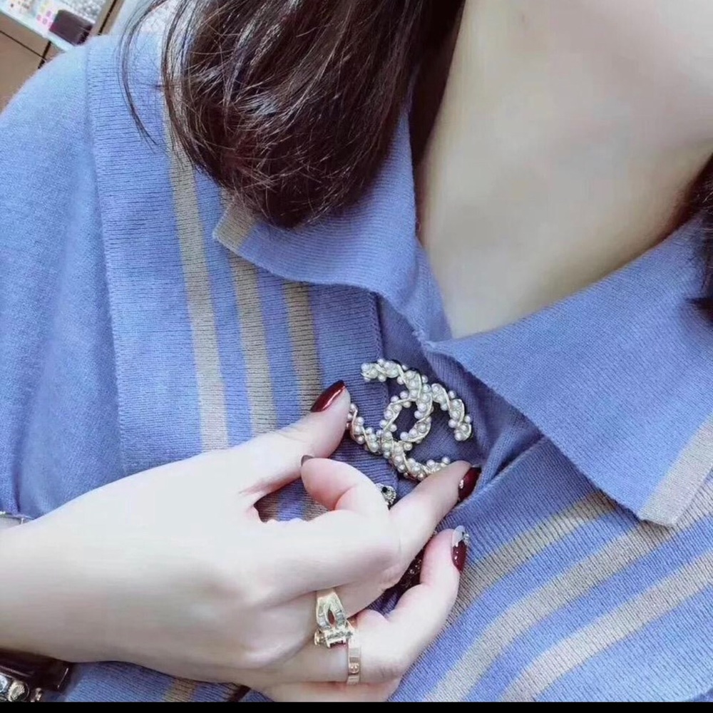 Brooch - Picture 2 of 2